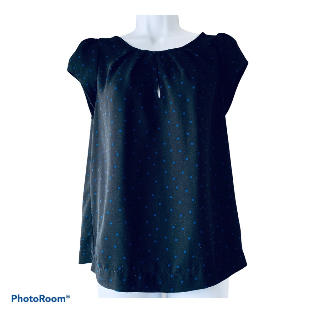 🇪🇸 ZARA  black top with royal blue polka dots size M
